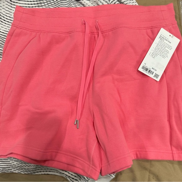 Lululemon Scuba HR Short 5” -Sz14 Sukara Pink - Picture 4 of 6
